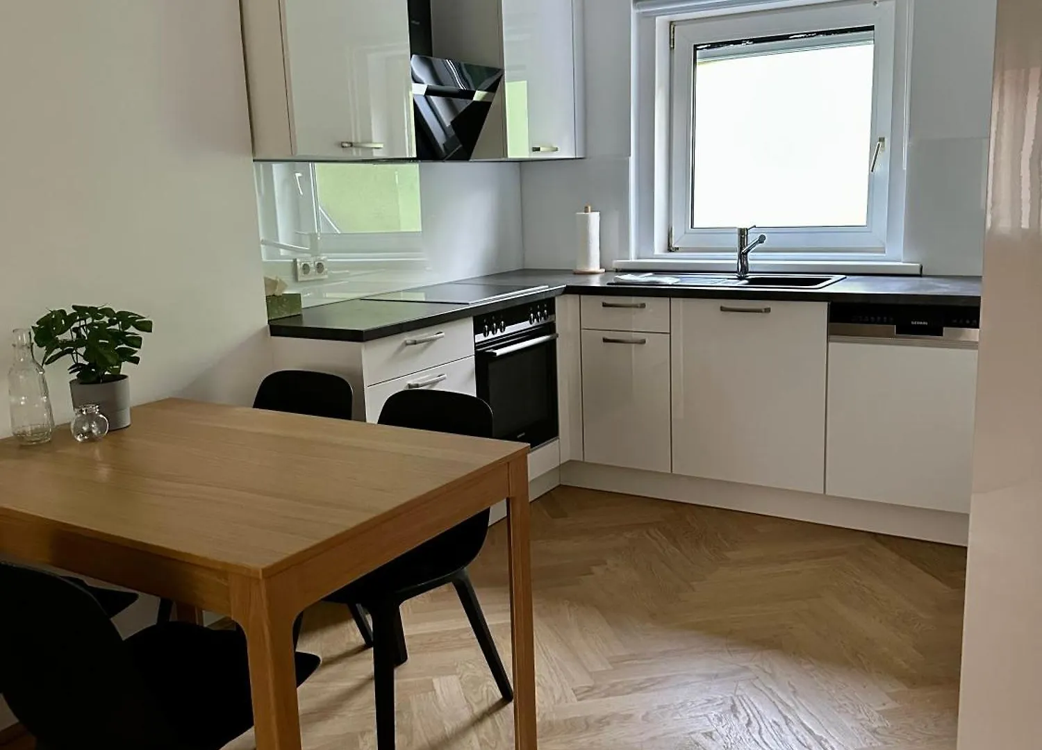 Viviane Paulos Apartment - Stylish Apartment At Wienerberg  Vienna