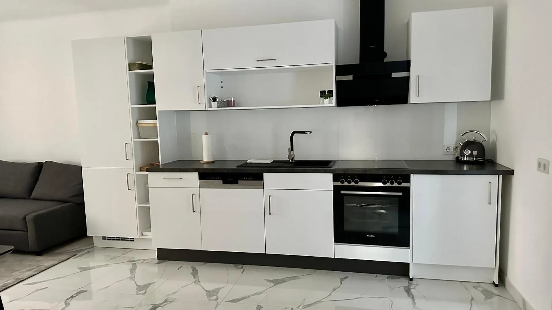 Viviane Paulos Apartment - Stylish Apartment At Wienerberg 0*, Vienna