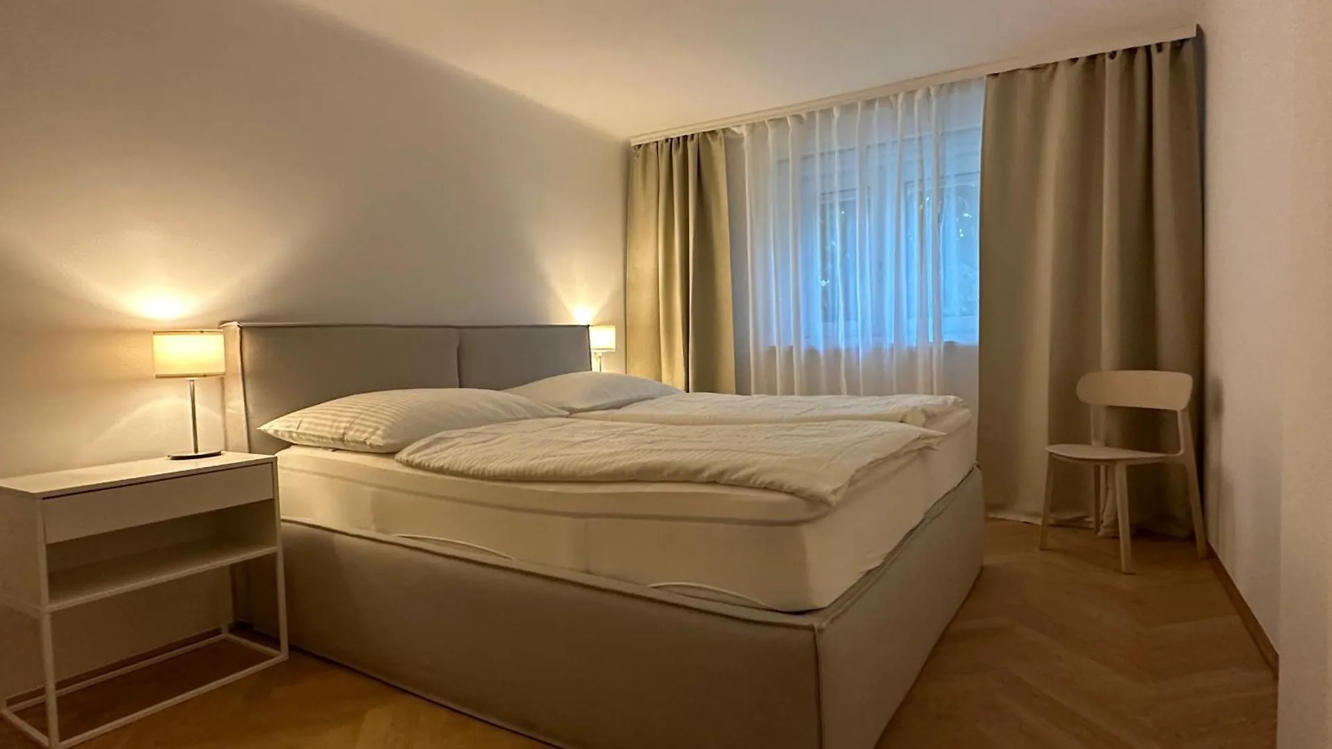 Viviane Paulos Apartment - Stylish Apartment At Wienerberg 0*, Vienna