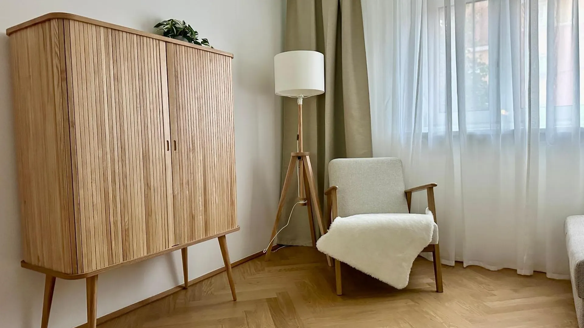 Viviane Paulos Apartment - Stylish Apartment At Wienerberg location